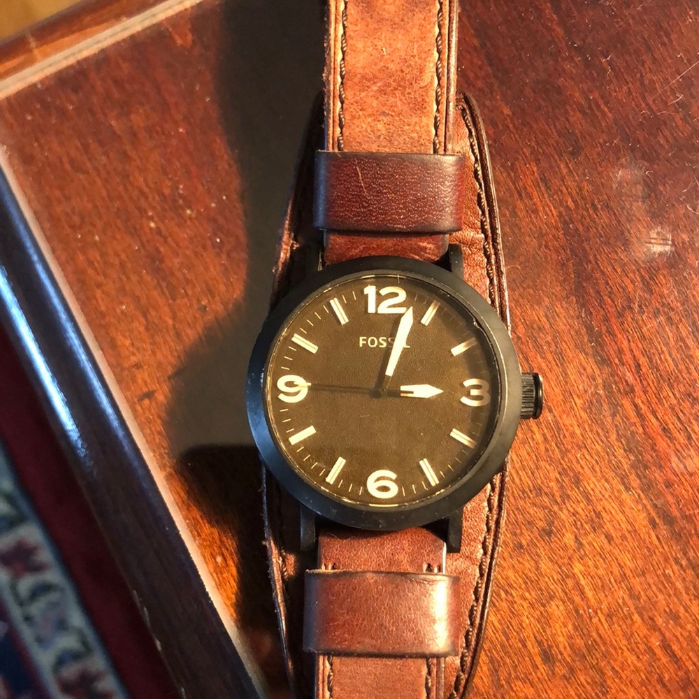 FOSSIL brown leather band & brown face watch